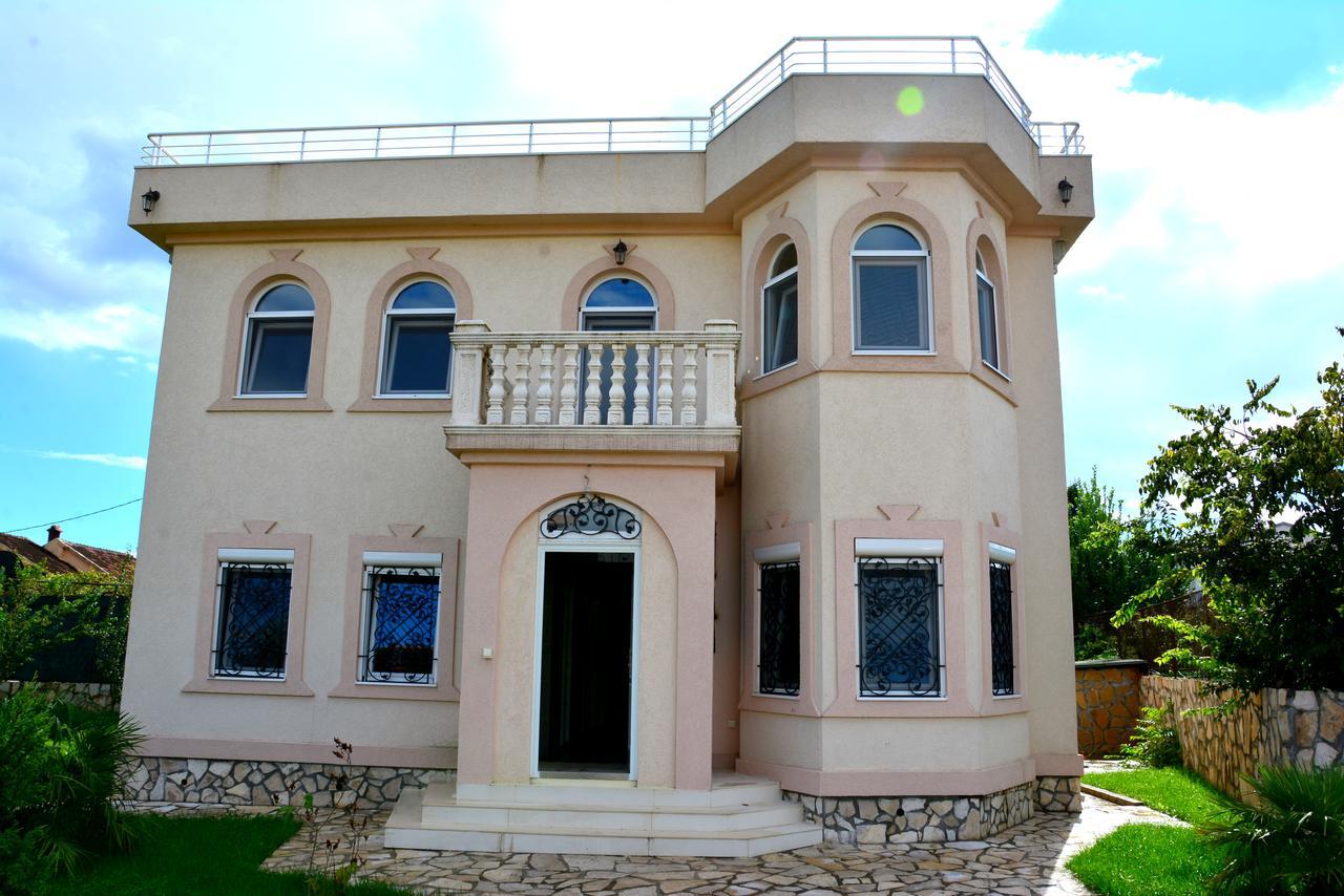 Montenegro Hostel B&B Podgorica Ngoại thất bức ảnh