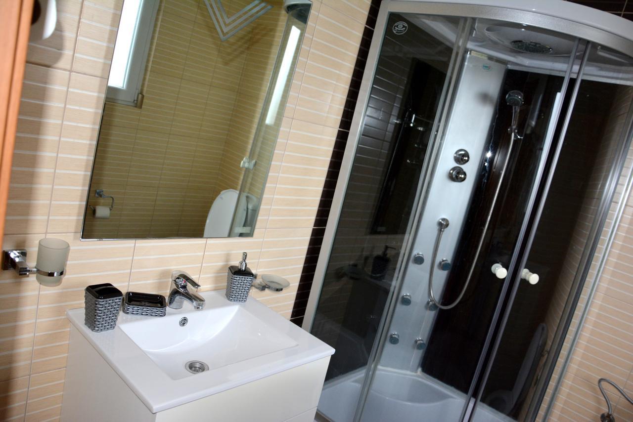 Montenegro Hostel B&B Podgorica Ngoại thất bức ảnh