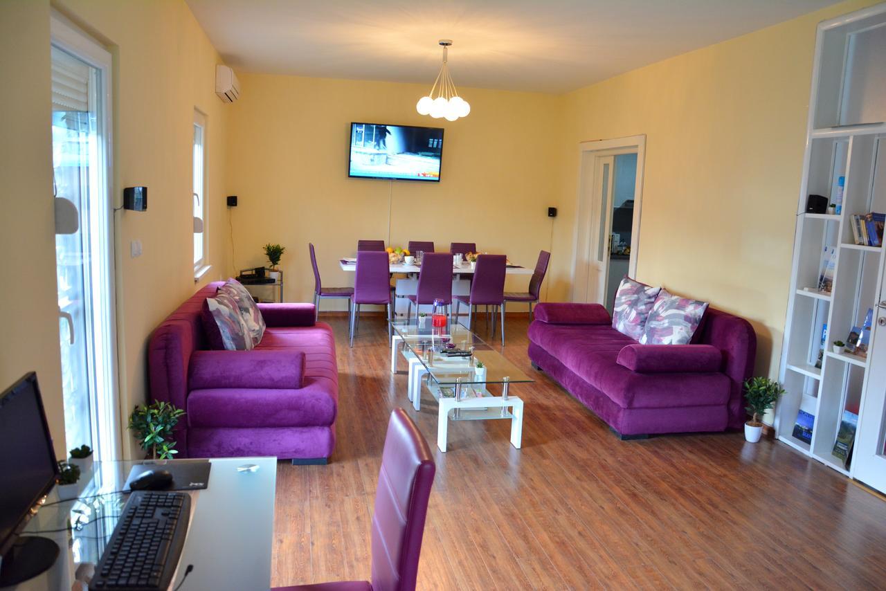 Montenegro Hostel B&B Podgorica Ngoại thất bức ảnh