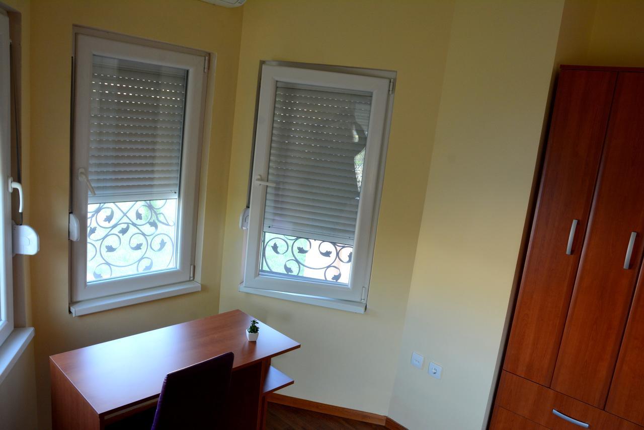 Montenegro Hostel B&B Podgorica Ngoại thất bức ảnh